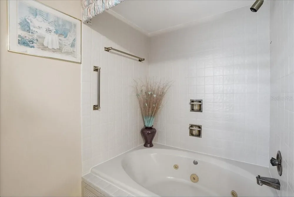 5611 GULF OF MEXICO DRIVE #3 Longboat Key, FL 34228