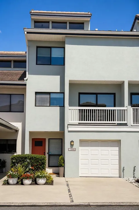1244 BEACHSIDE