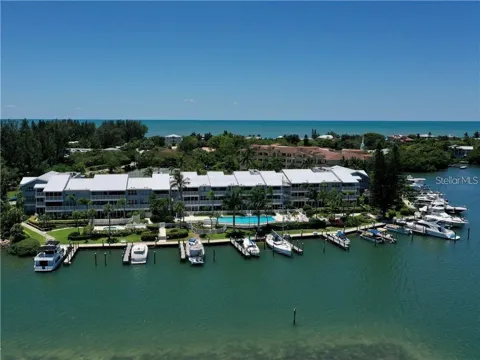 615 DREAM ISLAND ROAD #107