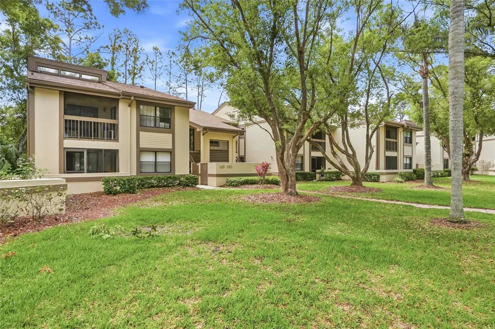 130 WOODLAKE WYNDE #130 Oldsmar, FL 34677