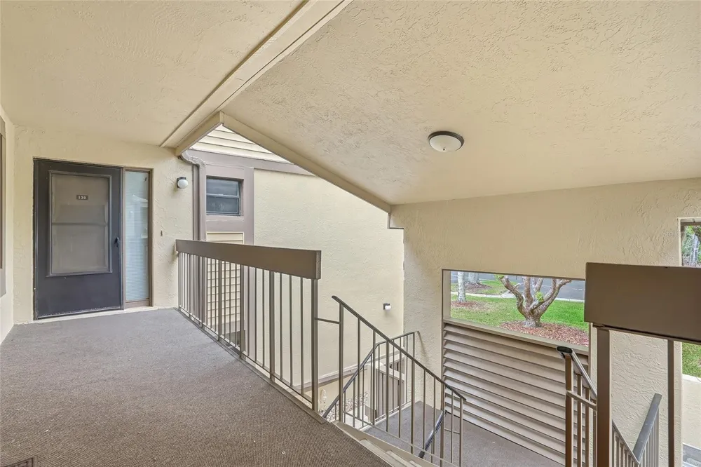 130 WOODLAKE WYNDE #130 Oldsmar, FL 34677
