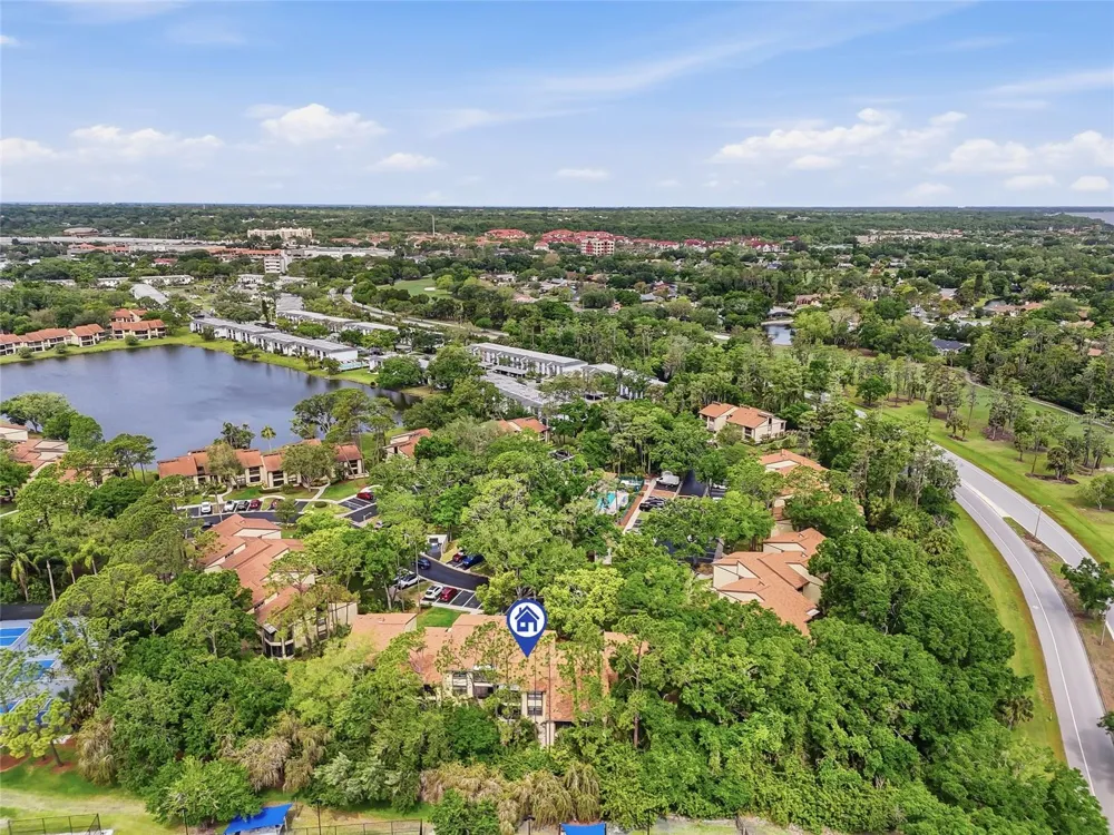 130 WOODLAKE WYNDE #130 Oldsmar, FL 34677