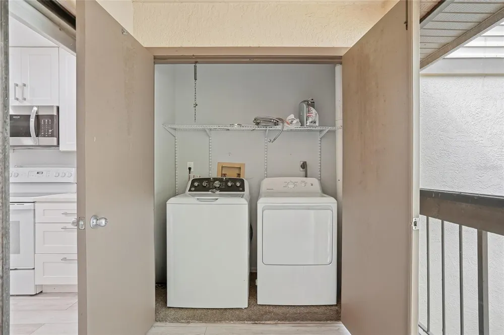 130 WOODLAKE WYNDE #130 Oldsmar, FL 34677