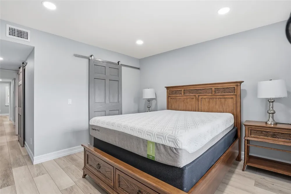 130 WOODLAKE WYNDE #130 Oldsmar, FL 34677