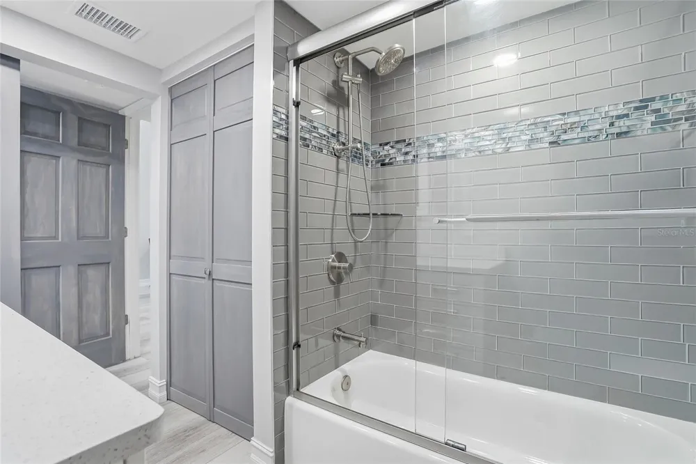 130 WOODLAKE WYNDE #130 Oldsmar, FL 34677