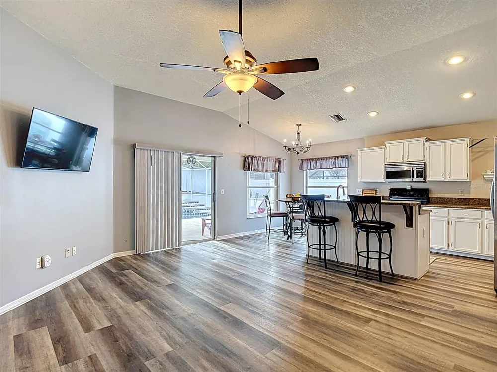 2631 GREEN VALLEY STREET Valrico, FL 33596