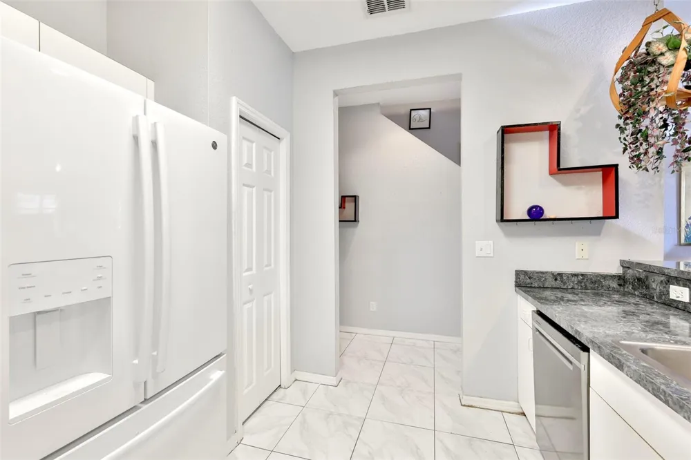 6400 46TH AVENUE #71 Kenneth City, FL 33709