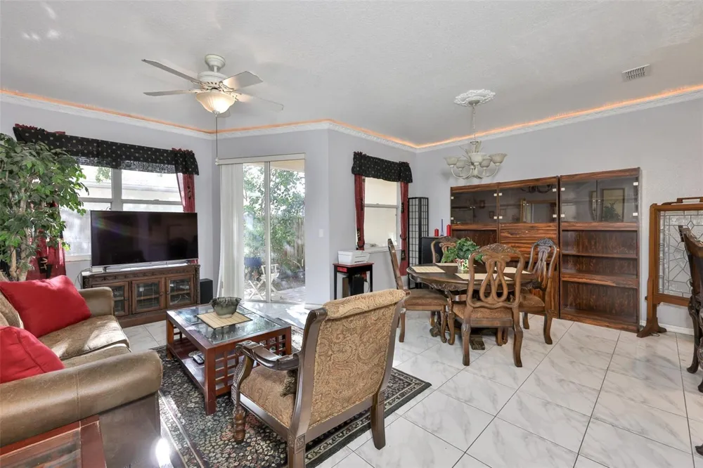 6400 46TH AVENUE #71 Kenneth City, FL 33709