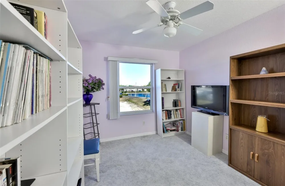 6400 46TH AVENUE #71 Kenneth City, FL 33709