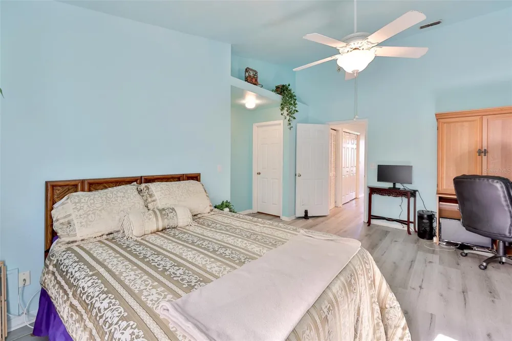6400 46TH AVENUE #71 Kenneth City, FL 33709