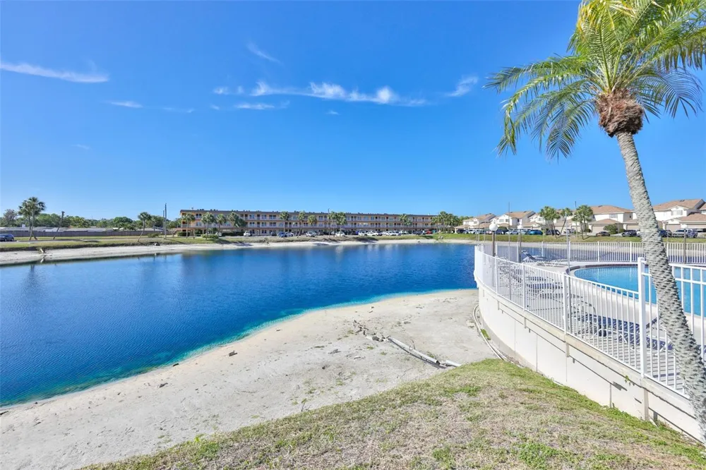 6400 46TH AVENUE #71 Kenneth City, FL 33709