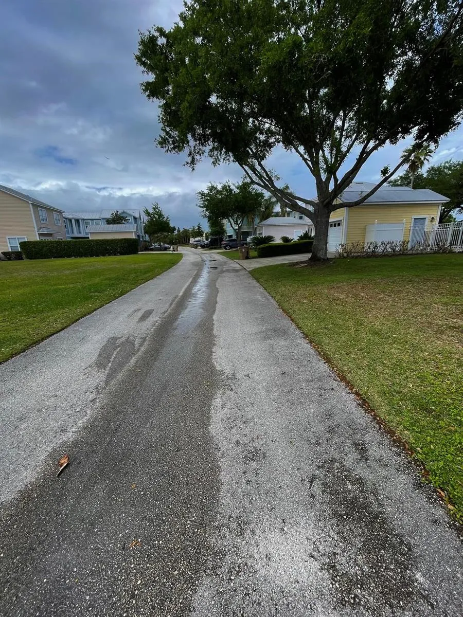 1440 REUNION BOULEVARD Reunion, FL 34747