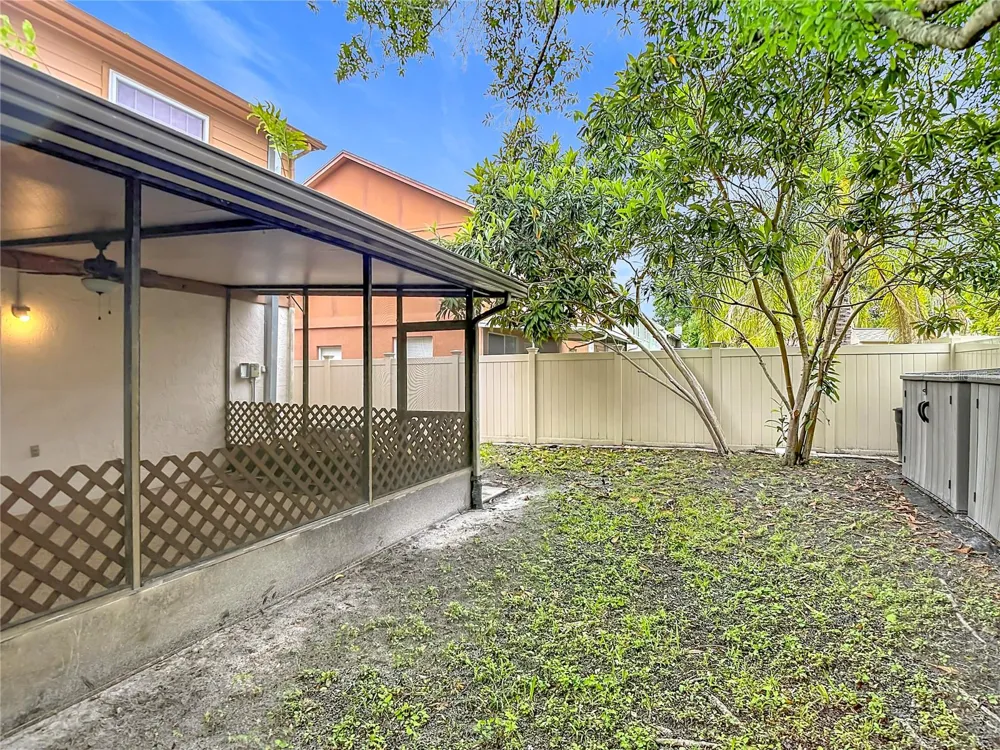 16851 LE CLARE SHORES DRIVE Tampa, FL 33624