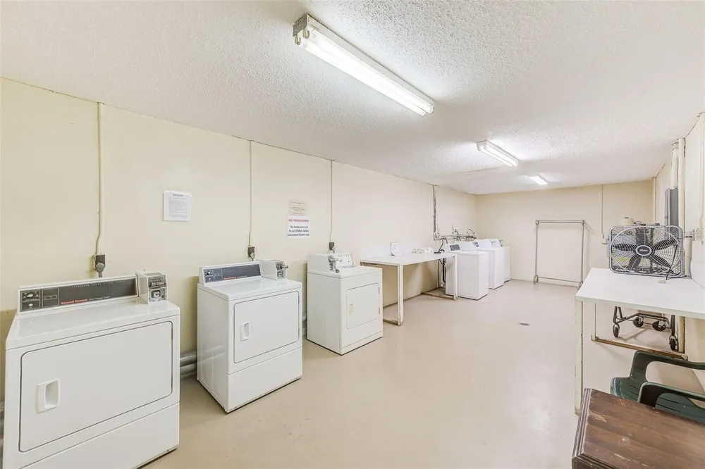 215 VALENCIA BOULEVARD #213 Largo, FL 33770