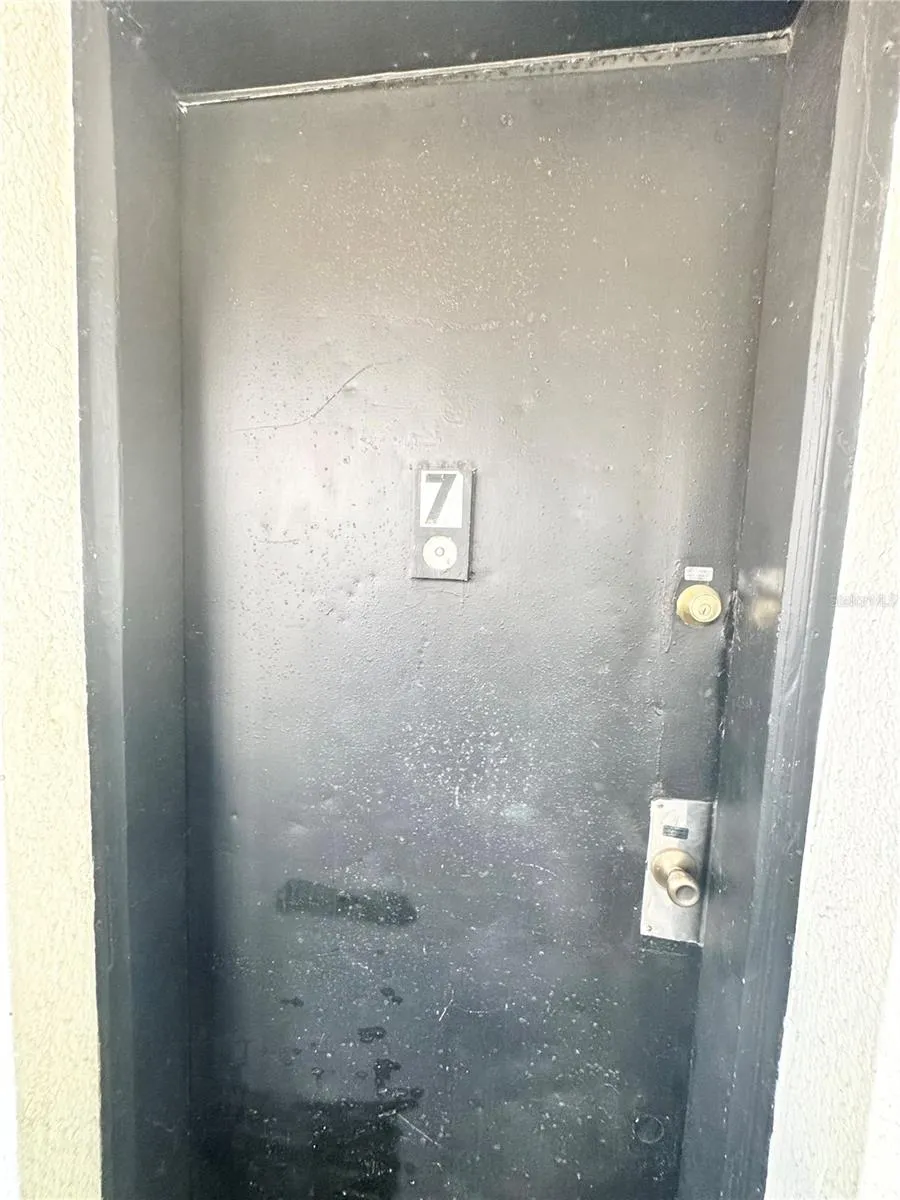 704 CORDOVA DRIVE #7 Orlando, FL 32804