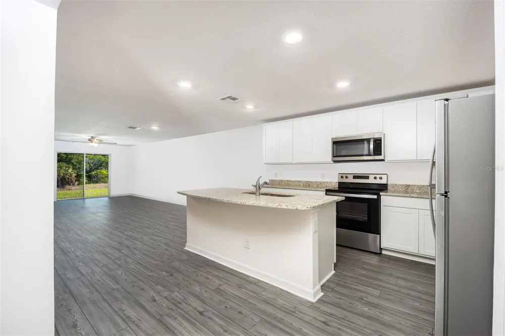 3180 SEVILLE STREET Lake Alfred, FL 33850