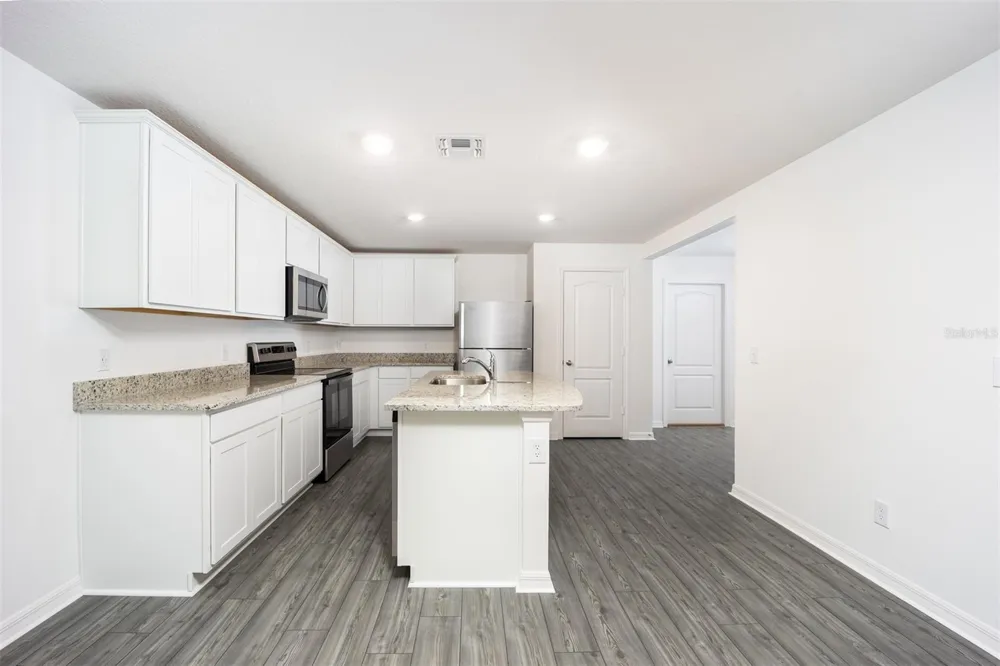 3180 SEVILLE STREET Lake Alfred, FL 33850