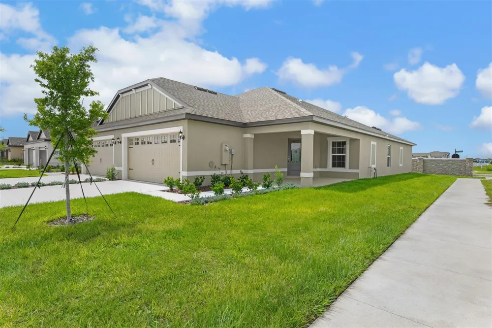 3176 SEVILLE STREET Lake Alfred, FL 33850