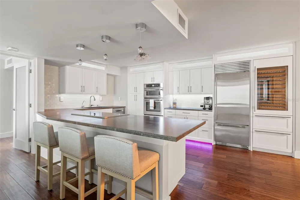 500 TREASURE ISLAND CAUSEWAY #308 Treasure Island, FL 33706