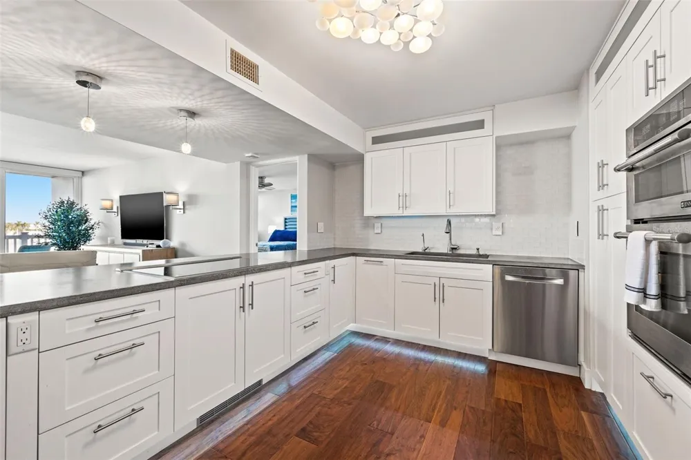 500 TREASURE ISLAND CAUSEWAY #308 Treasure Island, FL 33706