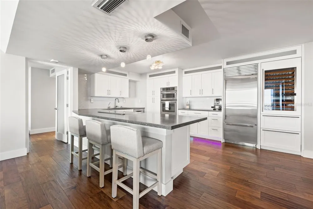 500 TREASURE ISLAND CAUSEWAY #308 Treasure Island, FL 33706