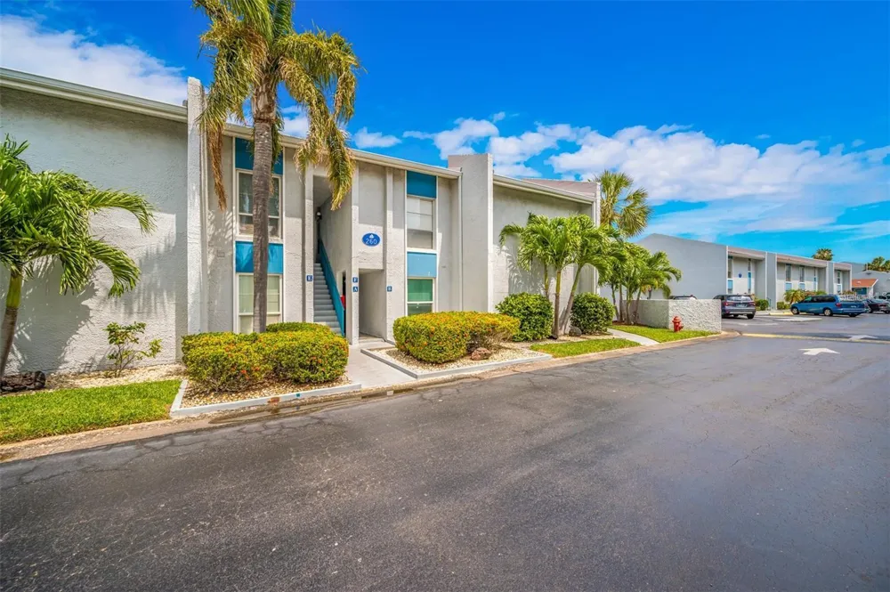 260 MEDALLION BOULEVARD #F Madeira Beach, FL 33708