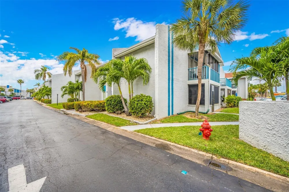260 MEDALLION BOULEVARD #F Madeira Beach, FL 33708