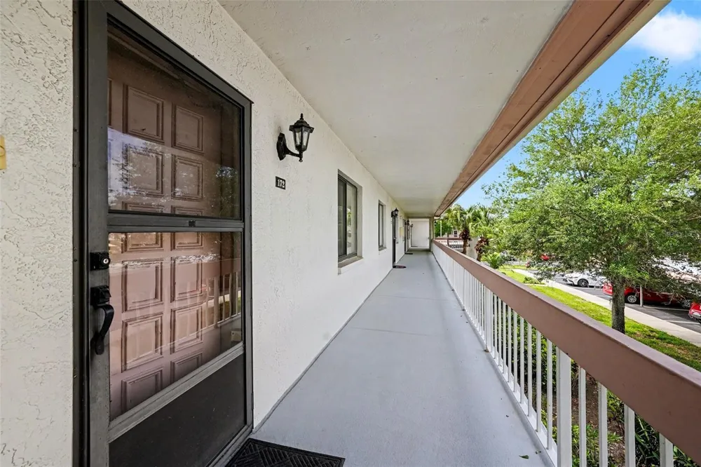 172 LAKEVIEW WAY #172 Oldsmar, FL 34677