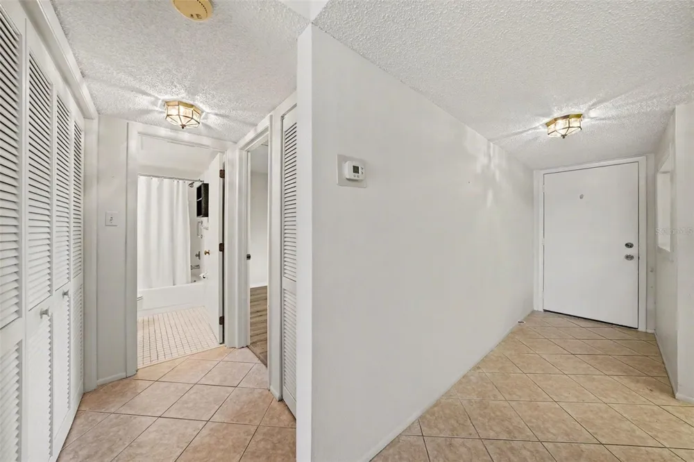 172 LAKEVIEW WAY #172 Oldsmar, FL 34677