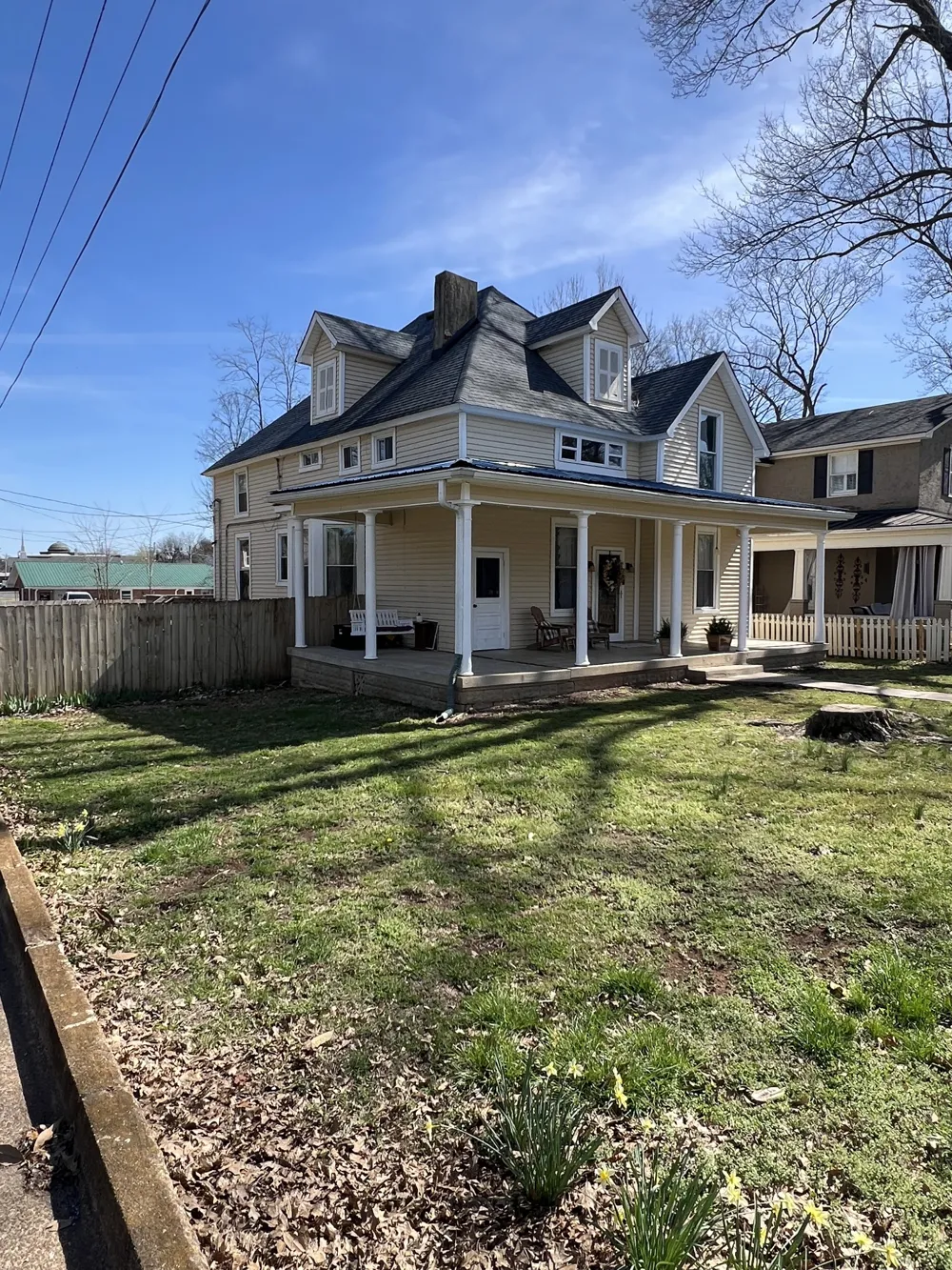 201 Pleasant St Mount Pleasant, TN 38474