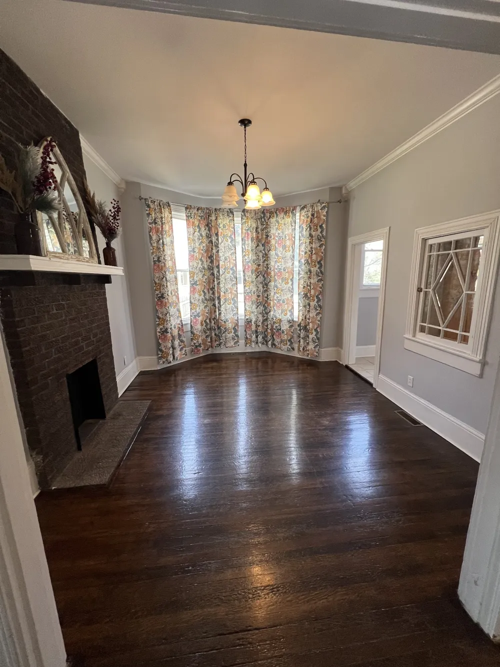 201 Pleasant St Mount Pleasant, TN 38474