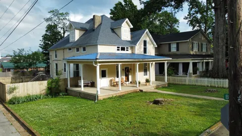 201 Pleasant St