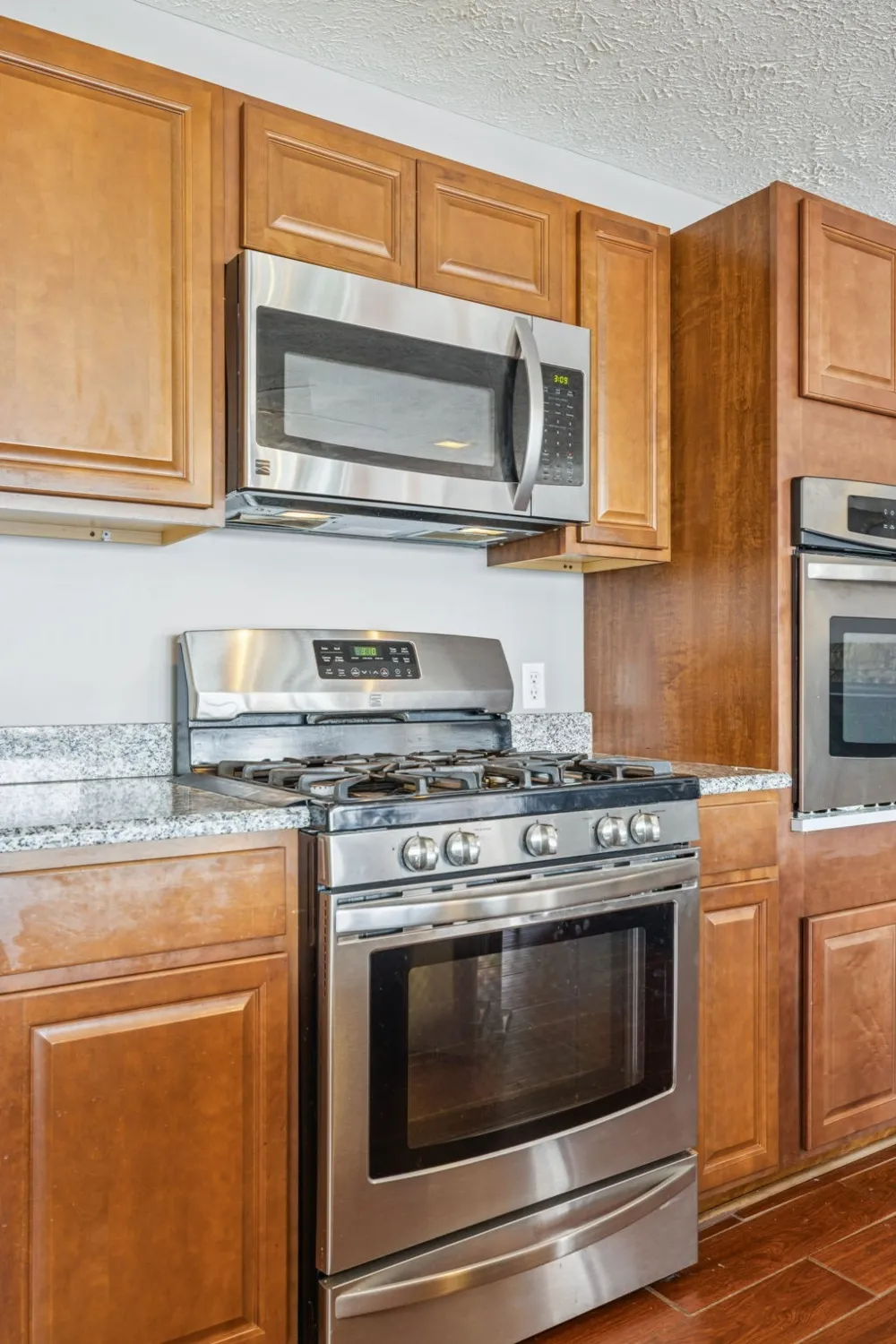 824 Driftwood Dr Lobelville, TN 37097