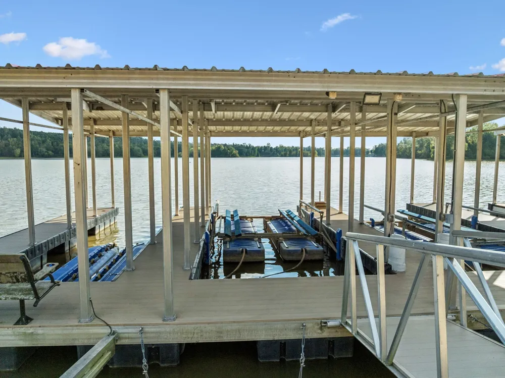824 Driftwood Dr Lobelville, TN 37097
