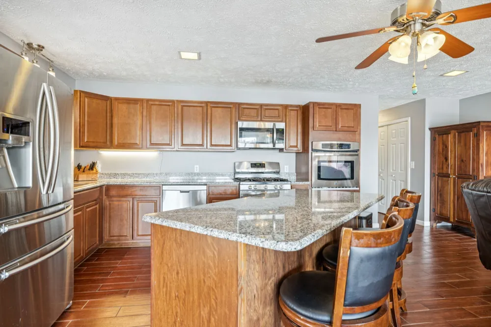 824 Driftwood Dr Lobelville, TN 37097