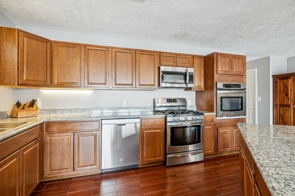 824 Driftwood Dr Lobelville, TN 37097