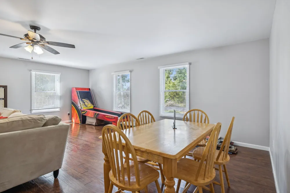 824 Driftwood Dr Lobelville, TN 37097