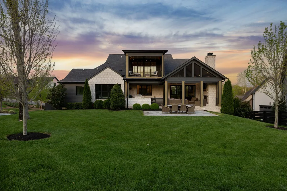 7066 Lanceleaf Dr College Grove, TN 37046