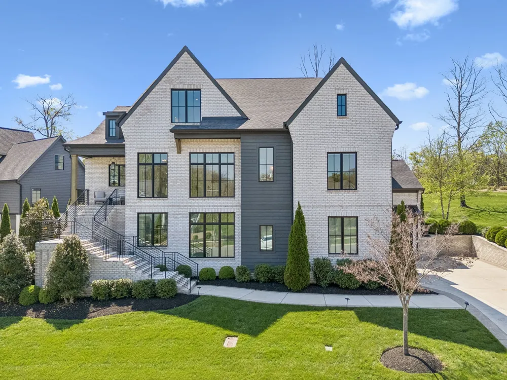 7066 Lanceleaf Dr College Grove, TN 37046