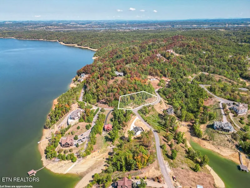 75 Stone Bridge Drive Dandridge, TN 37725