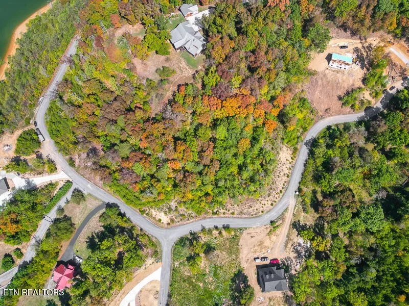 75 Stone Bridge Drive Dandridge, TN 37725