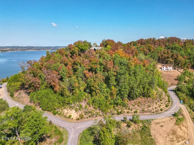 75 Stone Bridge Drive Dandridge, TN 37725