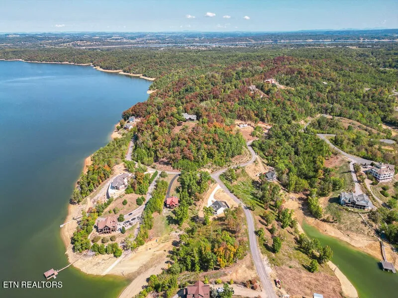 75 Stone Bridge Drive Dandridge, TN 37725