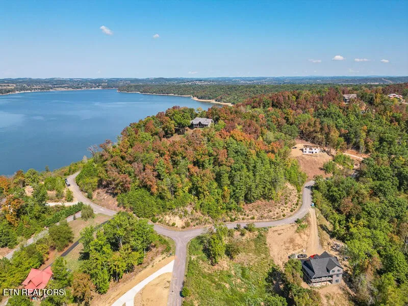 75 Stone Bridge Drive Dandridge, TN 37725