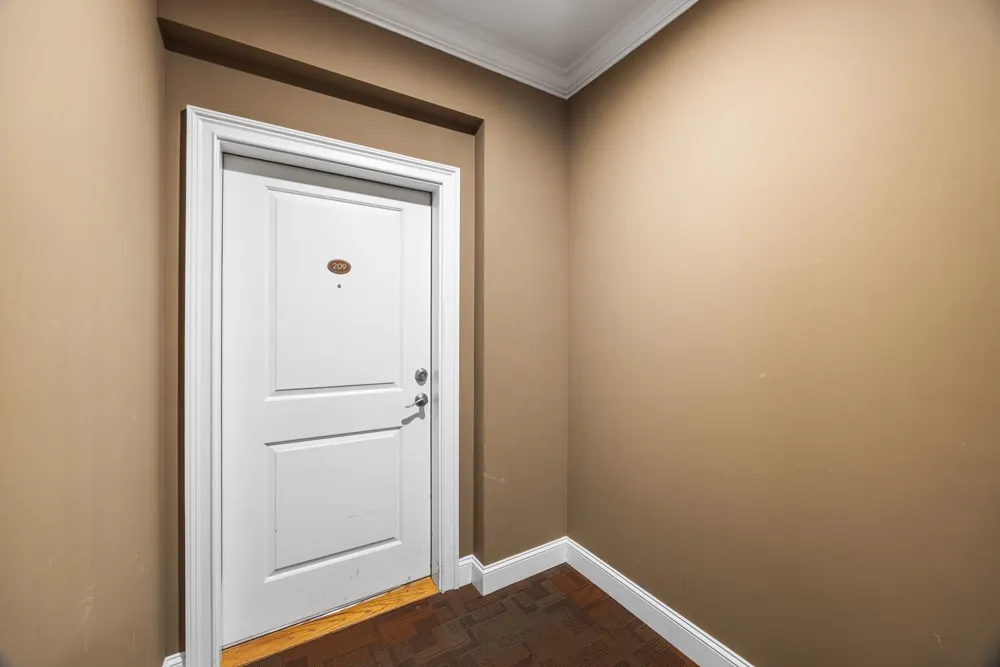 3520 CENTRAL AVE #209 Memphis, TN 38111