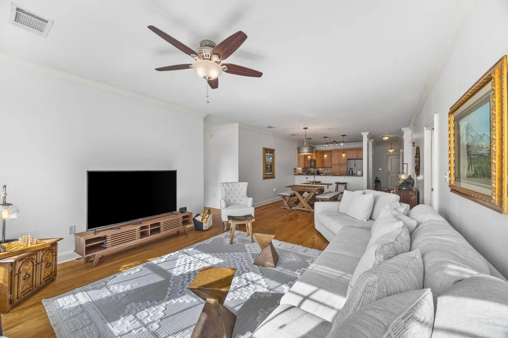 3520 CENTRAL AVE #209 Memphis, TN 38111