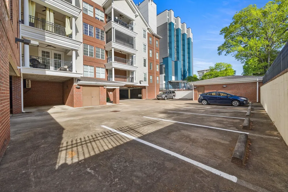 3520 CENTRAL AVE #209 Memphis, TN 38111