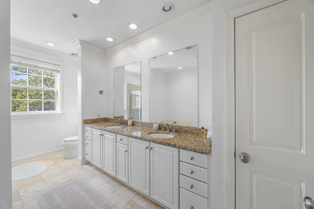 3520 CENTRAL AVE #209 Memphis, TN 38111