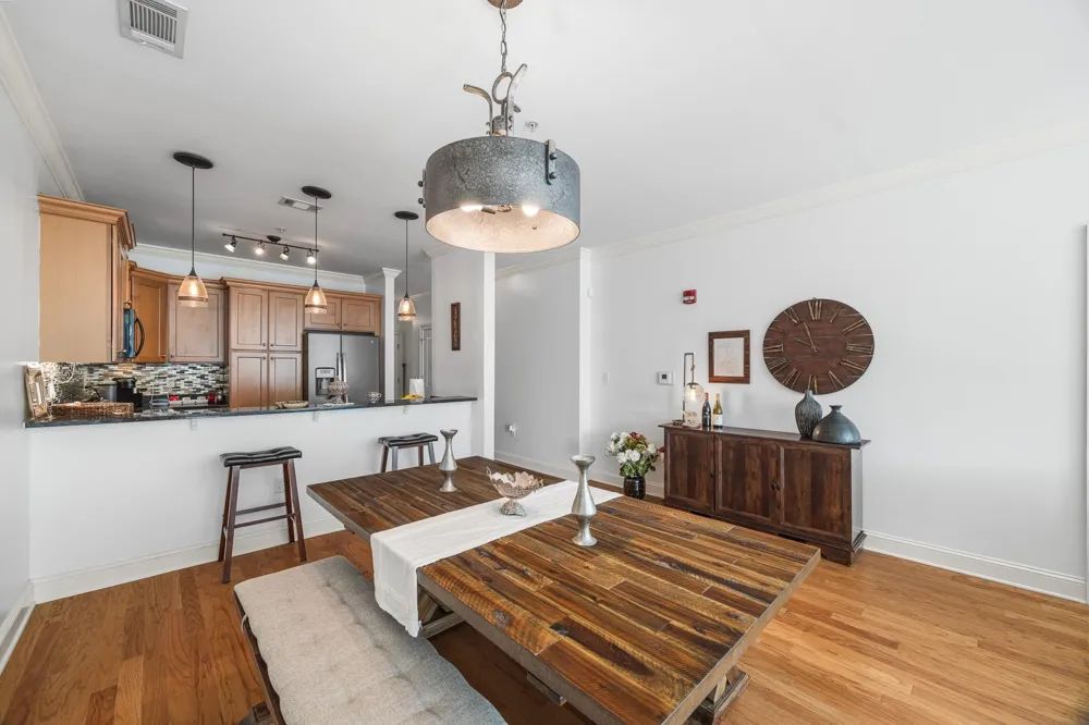3520 CENTRAL AVE #209 Memphis, TN 38111
