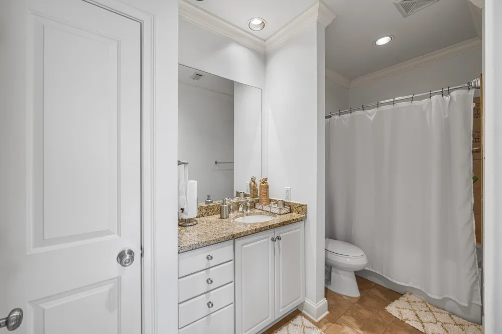 3520 CENTRAL AVE #209 Memphis, TN 38111